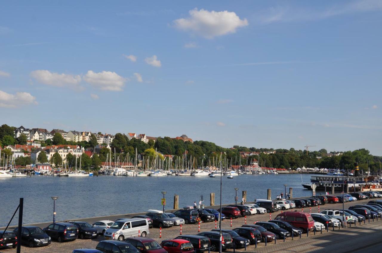 Ferienwohnung Hafenblick vom Kapitänshaus Flensburg Exterior foto